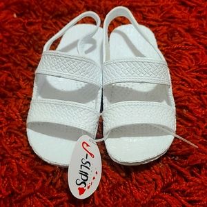 NWT J-Slips Hawaiian White Toddler Sandals Size 8/9